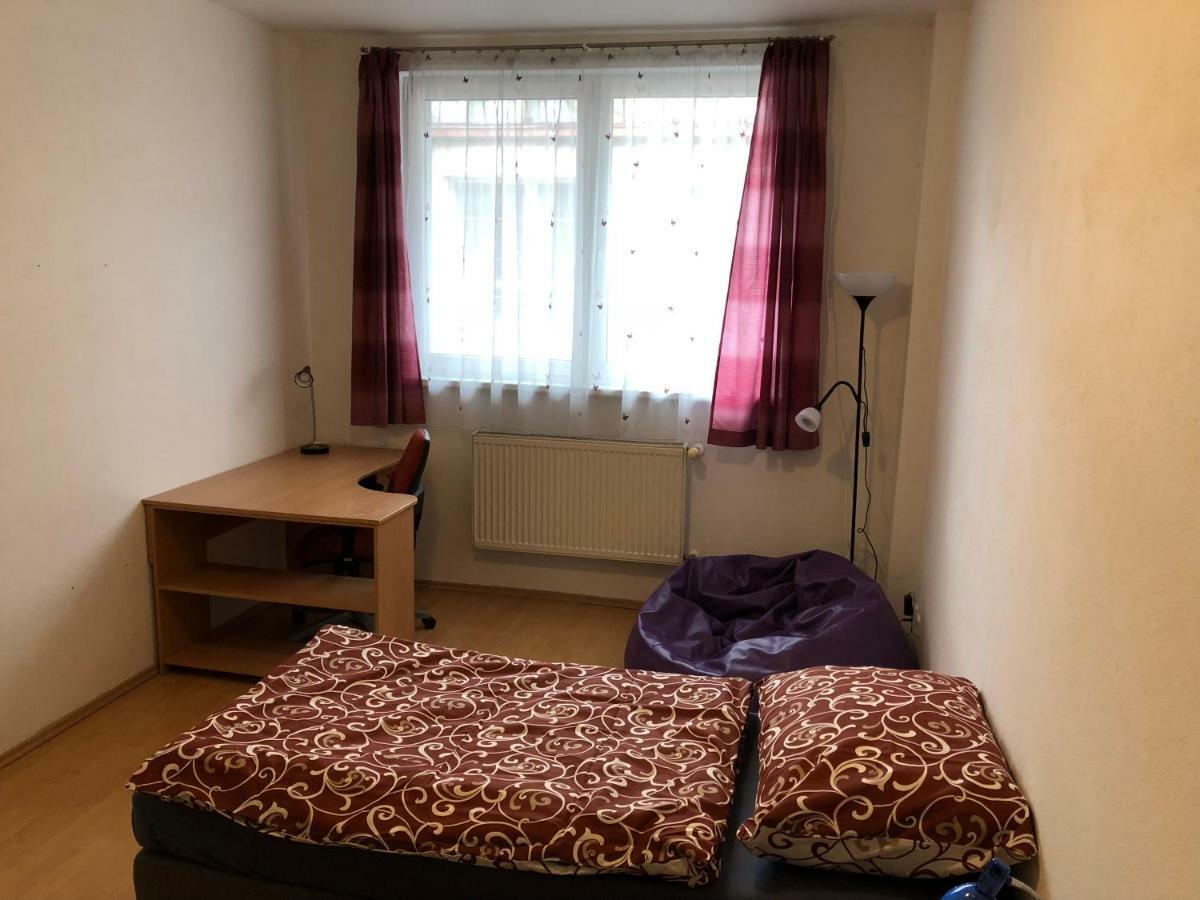 ברטיסלאבה Moonstreet Apartments מראה חיצוני תמונה
