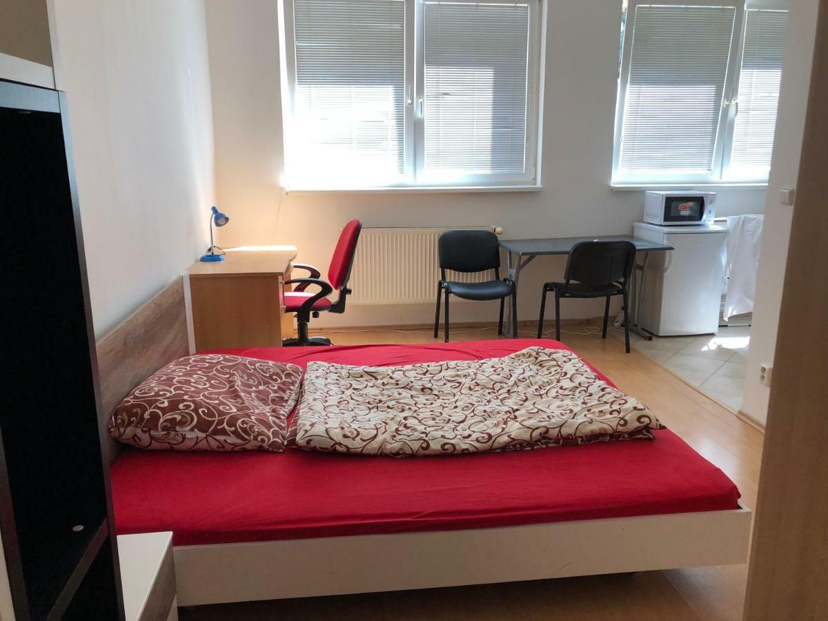 ברטיסלאבה Moonstreet Apartments מראה חיצוני תמונה