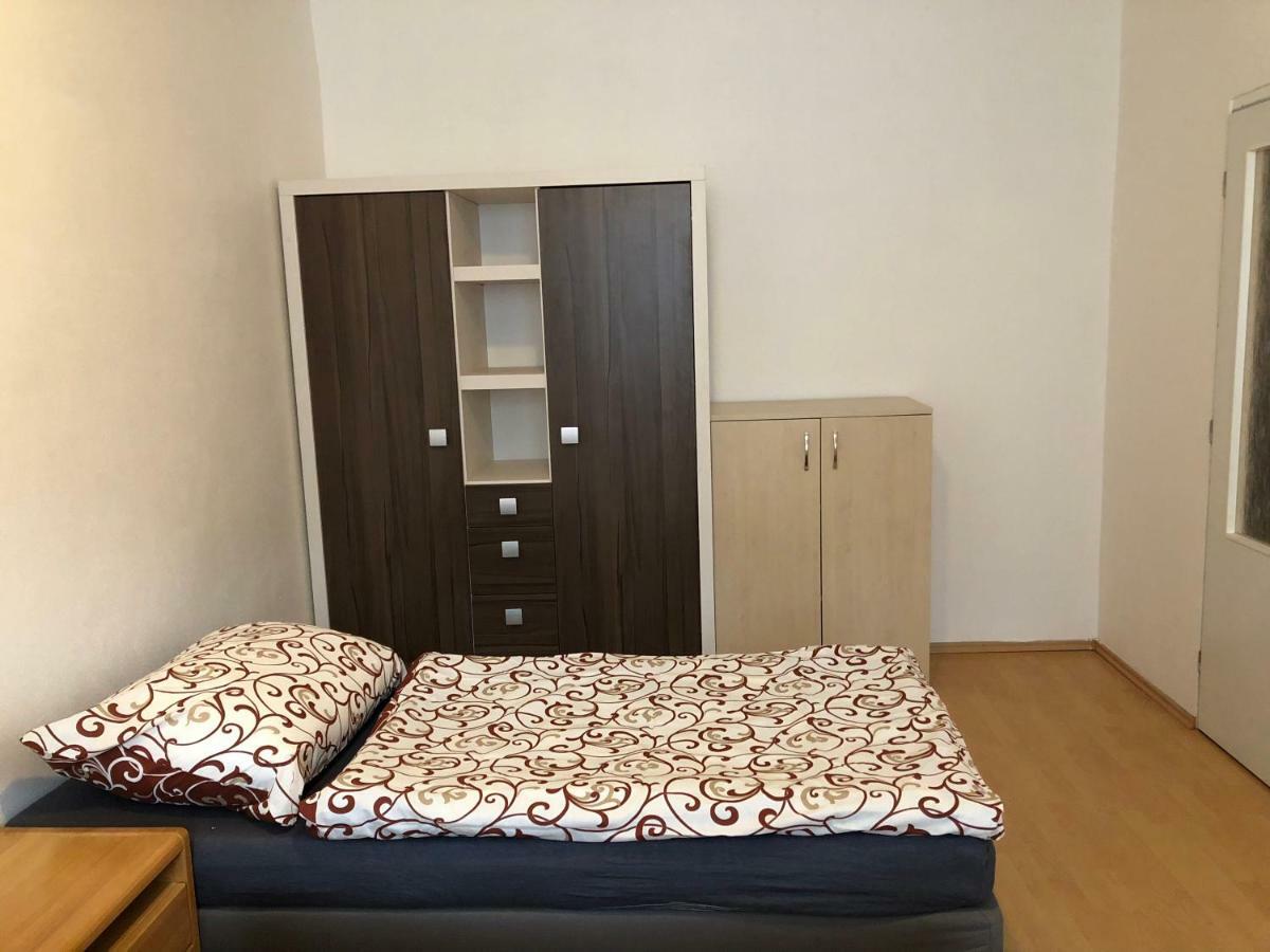 ברטיסלאבה Moonstreet Apartments מראה חיצוני תמונה