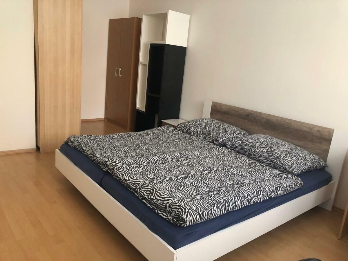 ברטיסלאבה Moonstreet Apartments מראה חיצוני תמונה