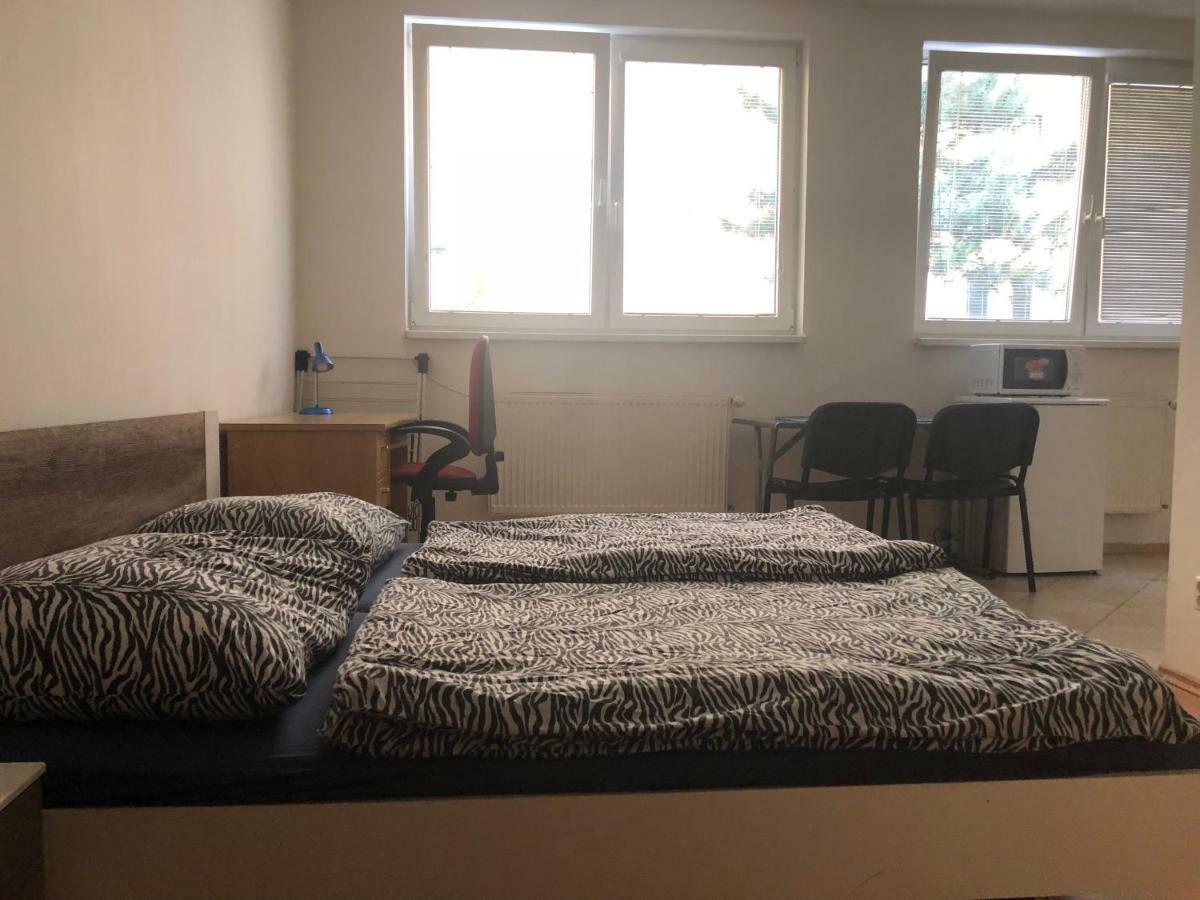 ברטיסלאבה Moonstreet Apartments מראה חיצוני תמונה