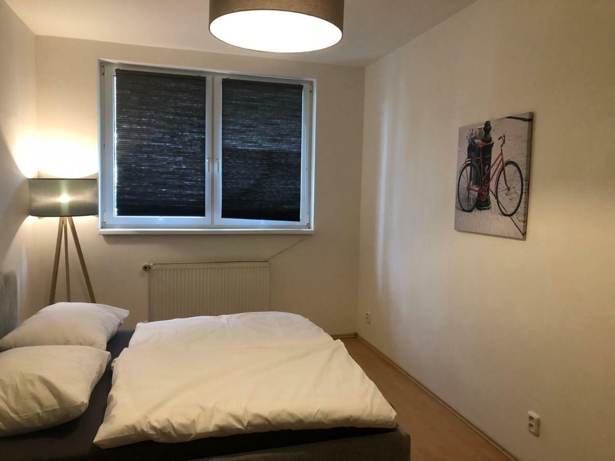 ברטיסלאבה Moonstreet Apartments מראה חיצוני תמונה